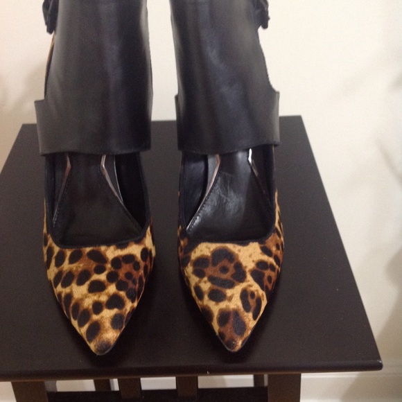 Kenneth Cole Heels - Picture 3 of 6